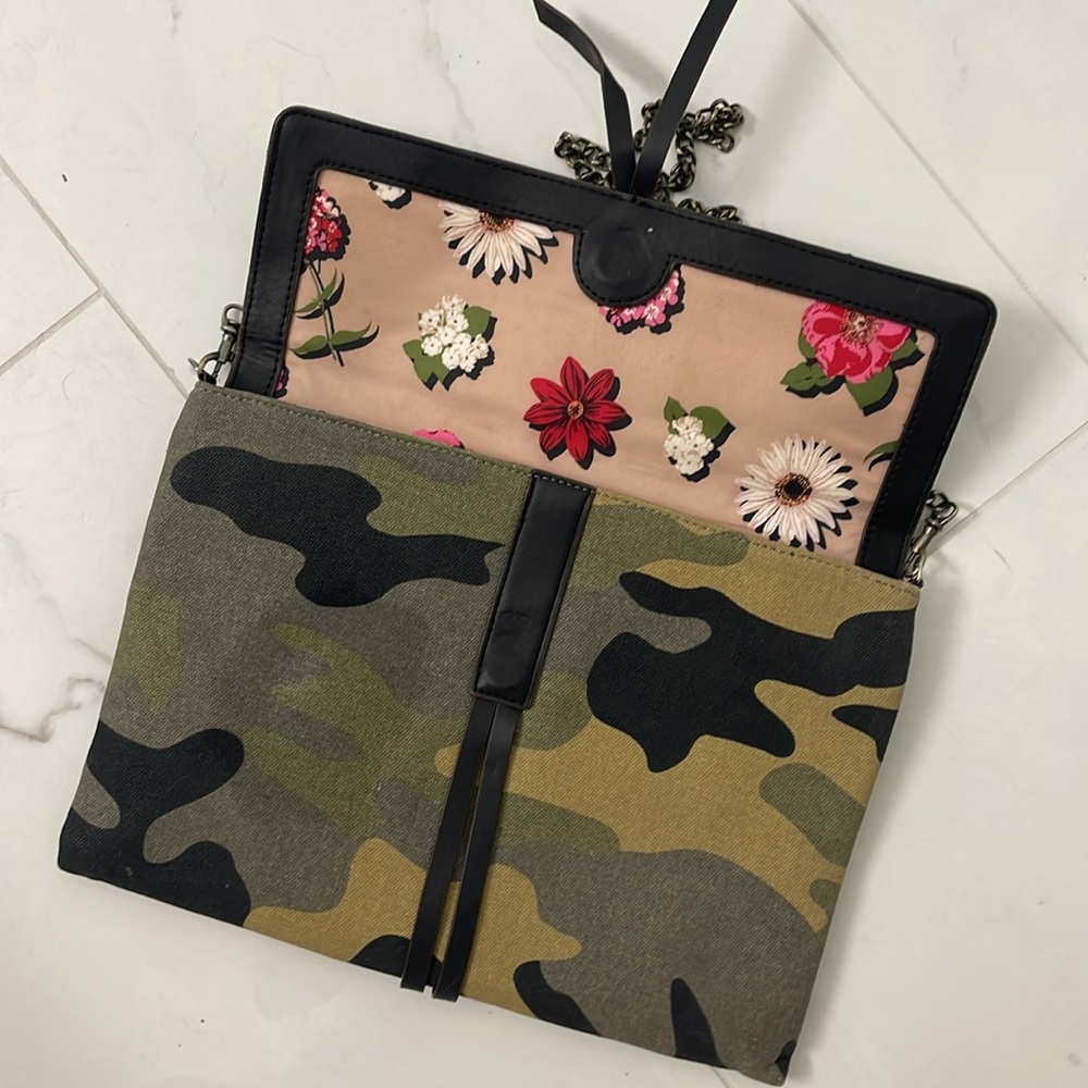 Stella & Dot camo crossbody canvas bag clutch metal chain - Picture 6 of 8